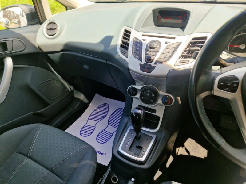 FORD FIESTA 1.4 ZETEC 5DR 4,495 37 NATIONWIDE PARTS AND LABOUR WARRANTY INCLUDED HPI...